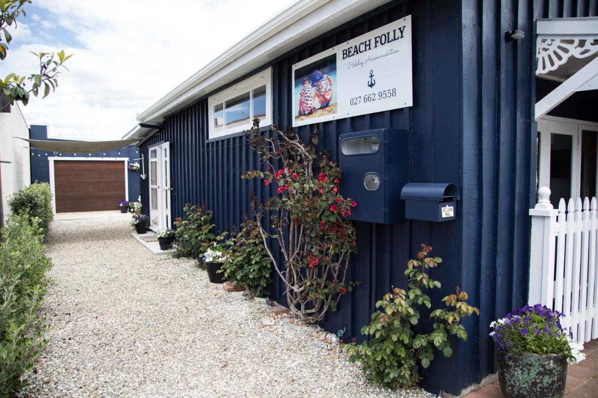 Beach Folly - Whitianga - Housity