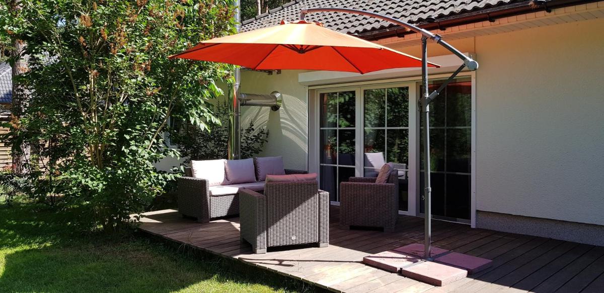 Ferienhaus Fichtenwalde, 160m², 3 SZ, 2 Bäder, bis 6 Personen, Garten, VDSL - Housity