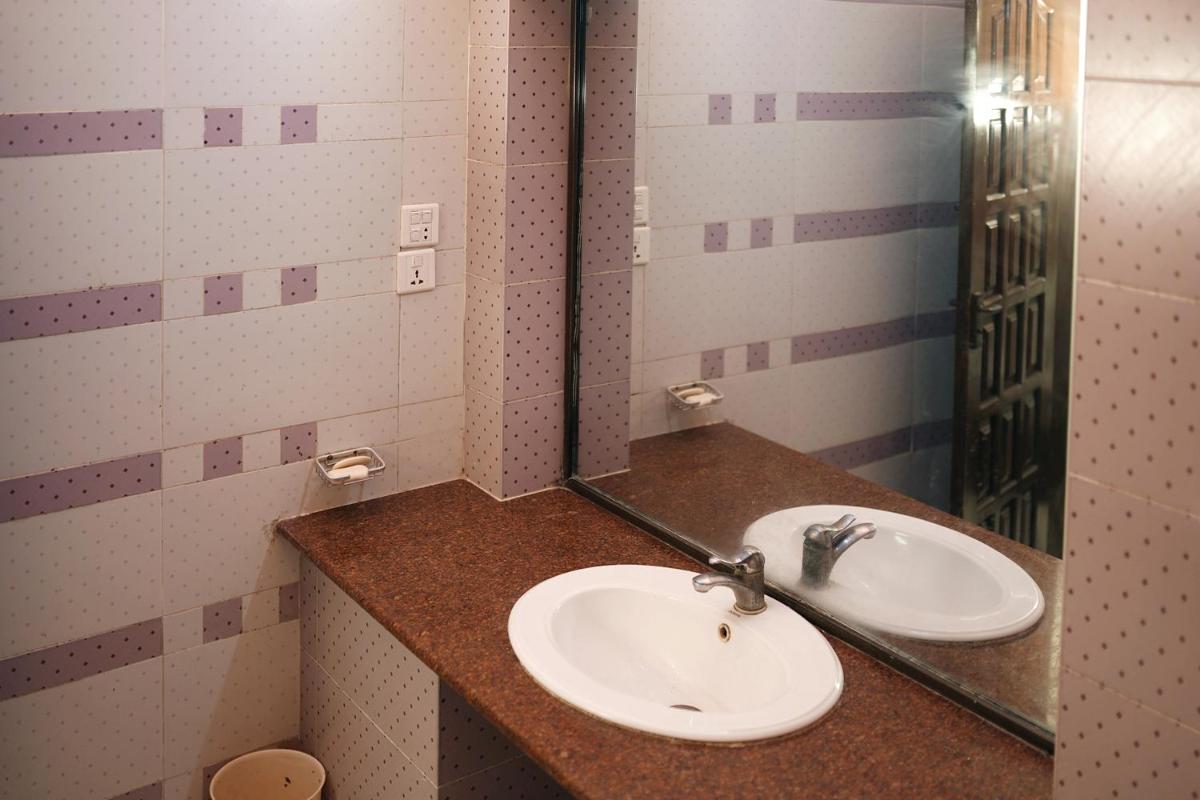 Diamond Lodge - Housity