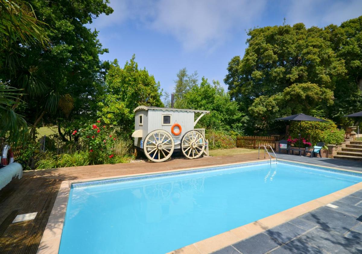 Nutkins Retreat - Housity