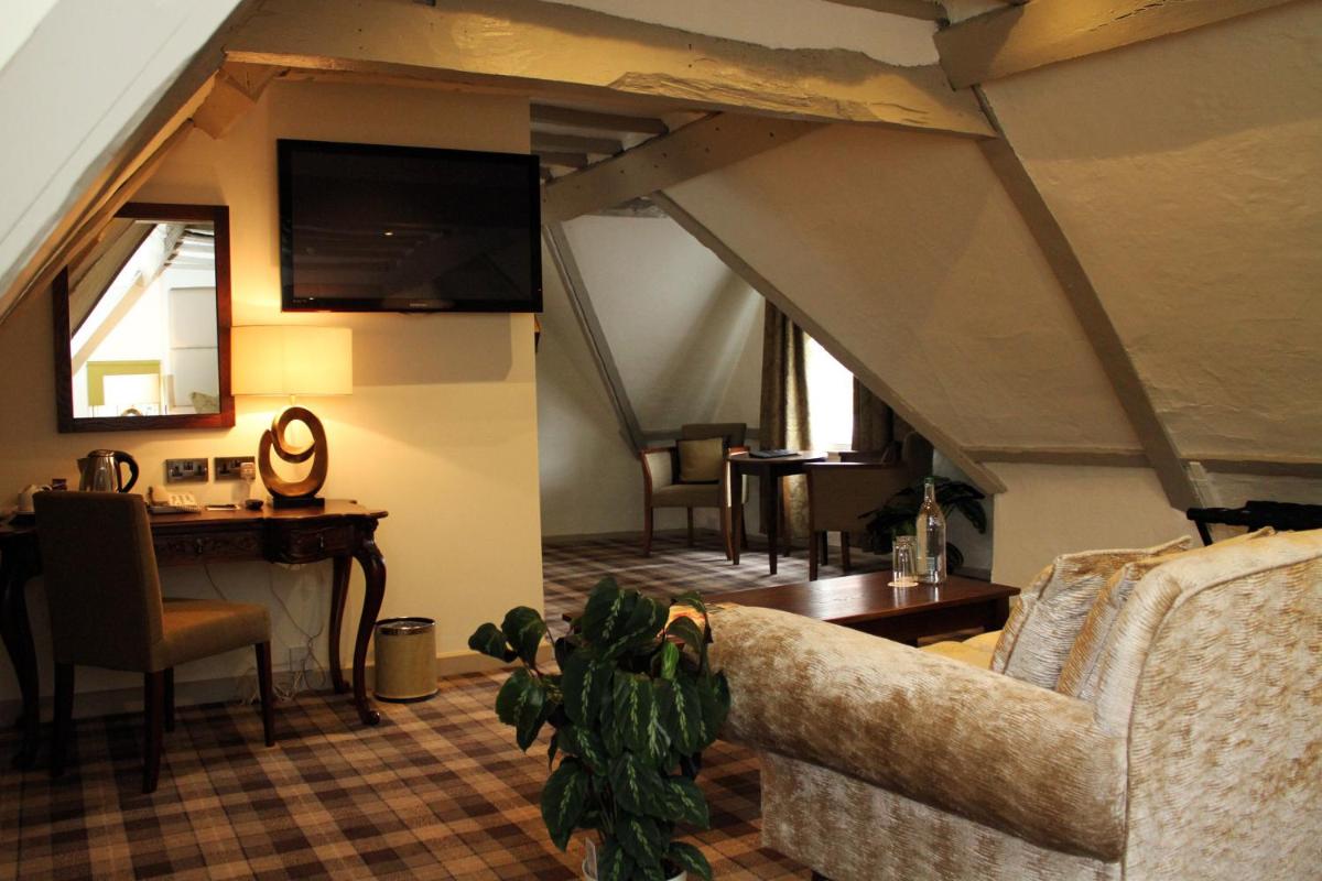 The Legacy Rose & Crown Hotel - Housity