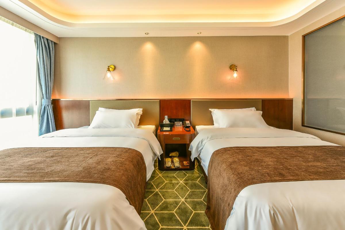 Guilin Plaza Hotel - Housity