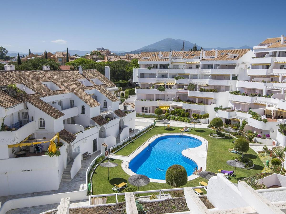 VACATION MARBELLA I El Dorado, 10 minutes walking to Puerto Banus, Great views, Golf Valley, Swimming Pool, Beach and Views - Housity