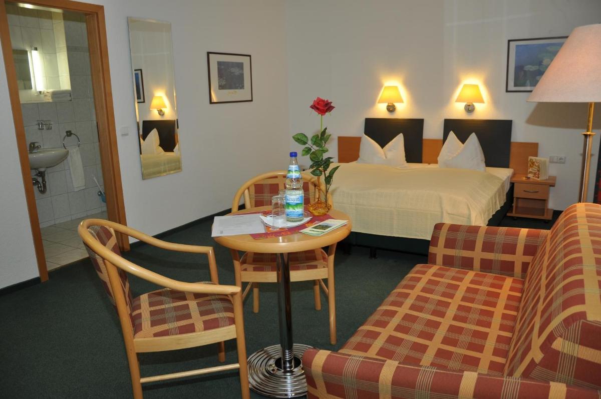 Hotel Am Wald -GARNI- - Housity
