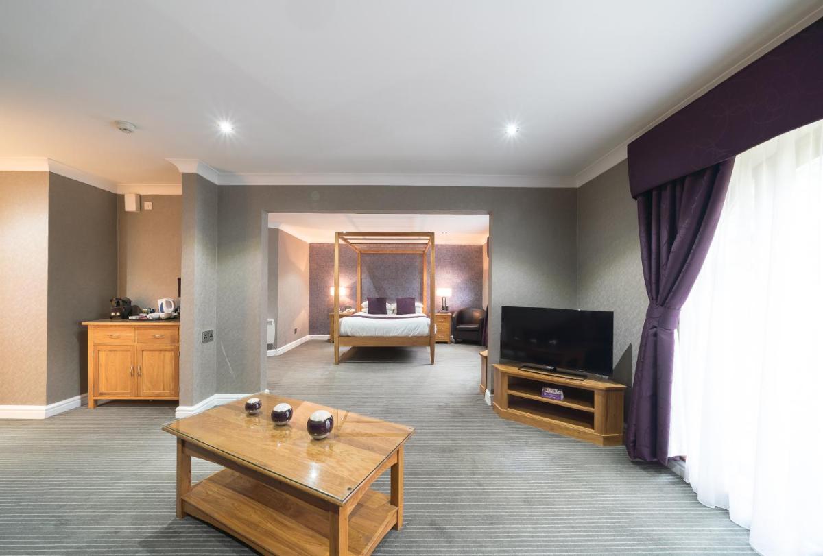 Widnes Halton Everglades Park Hotel - Housity