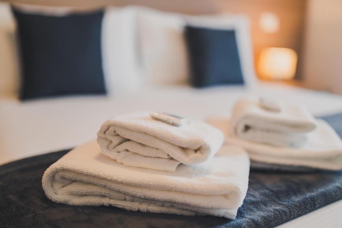 Trip Room & Breakfast - Housity