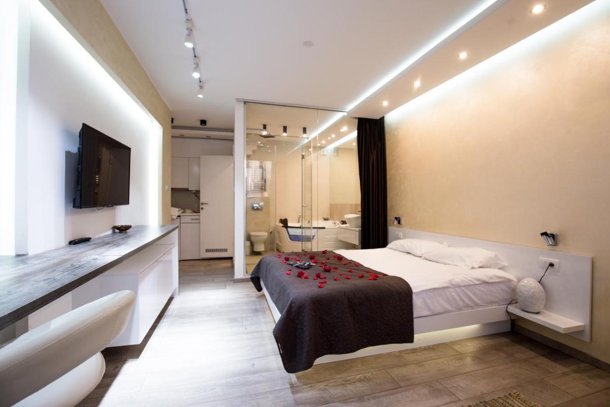 Luxury Boutique City Center Apartments - Housity