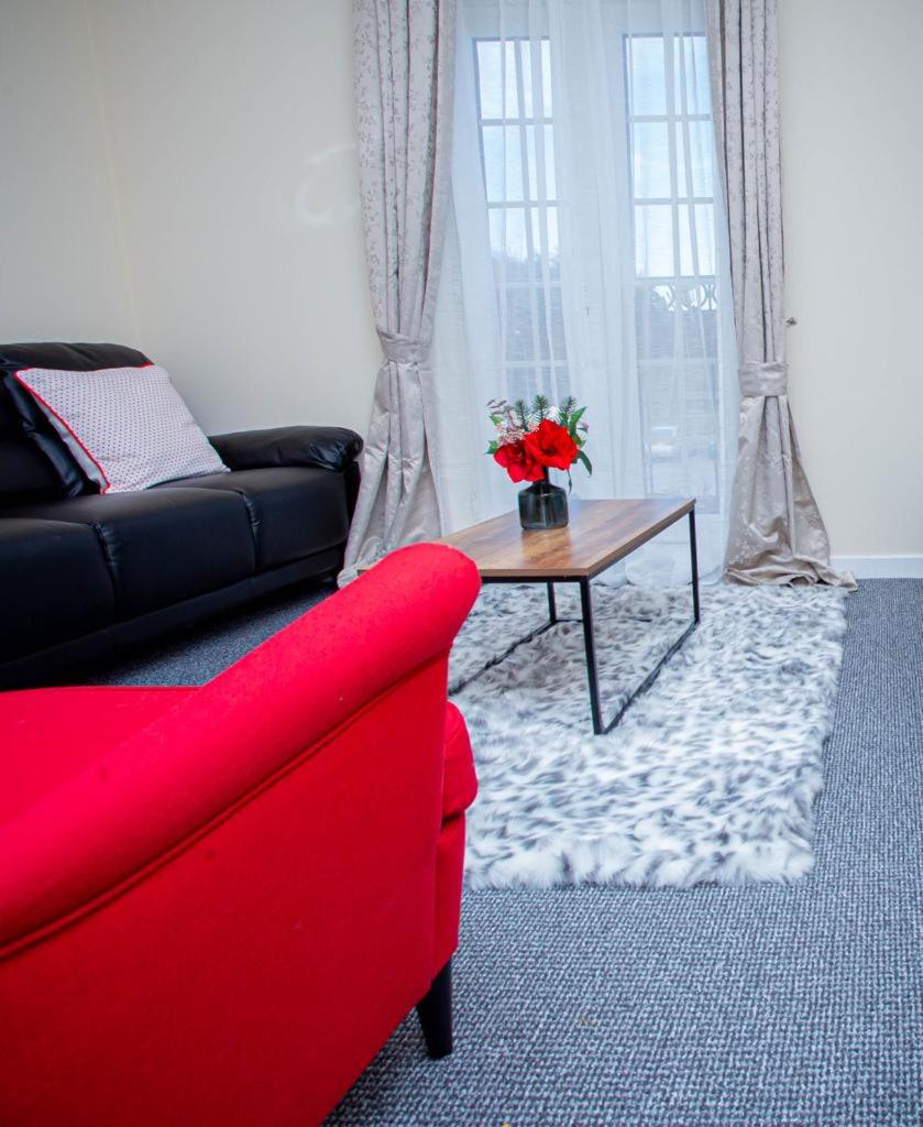 Cedar Apartment 2 - Housity