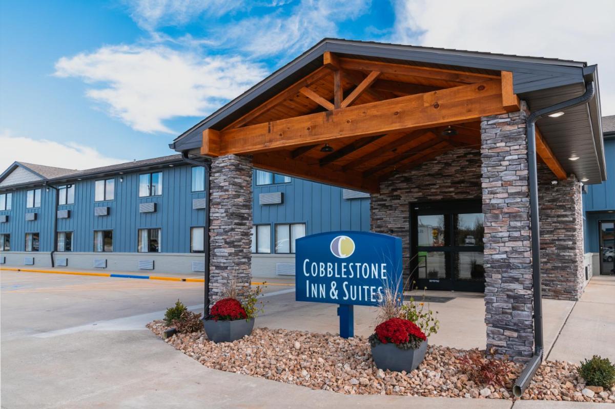 Cobblestone Inn & Suites - Trenton - Housity