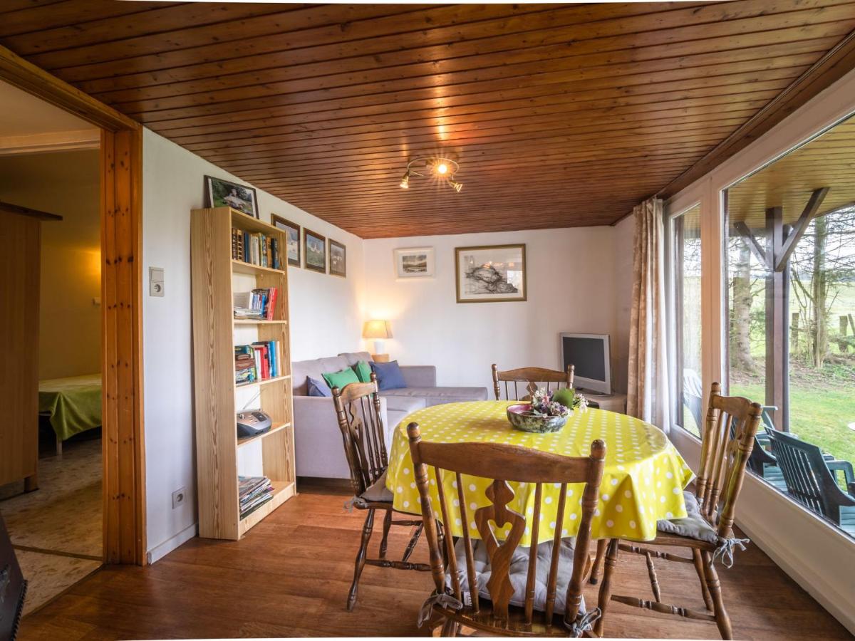 Splendid Chalet in Gouvy with Fenced Garden - Housity