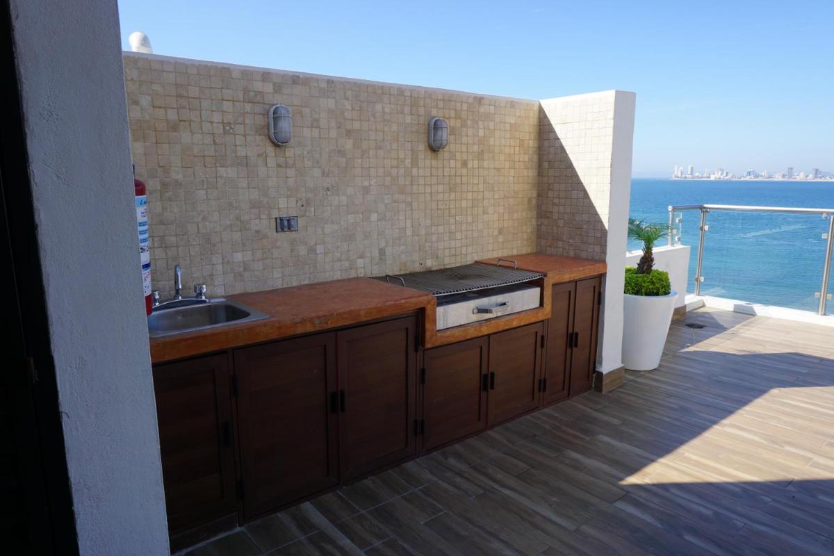 HERMOSO DEPARTAMENTO 2recamaras con vista al mar en el malecón de Mazatlán Pet Friendly - Housity