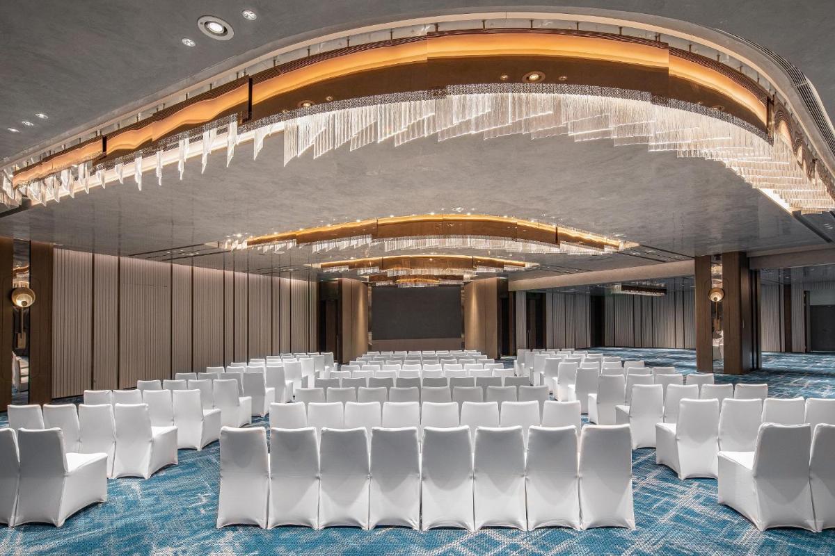 Suitetrails - Crowne Plaza Shanghai Hongqiao, an IHG Hotel