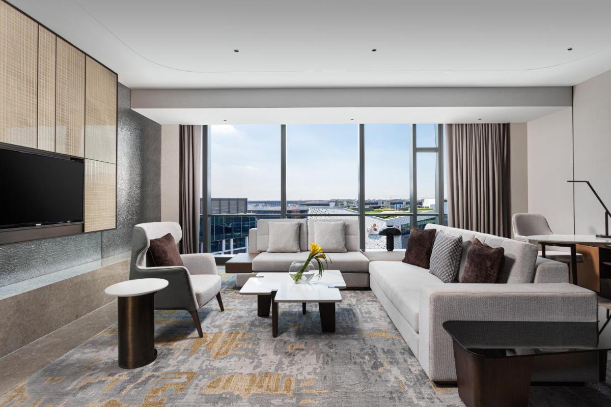 Crowne Plaza Shanghai Hongqiao, an IHG Hotel - Housity