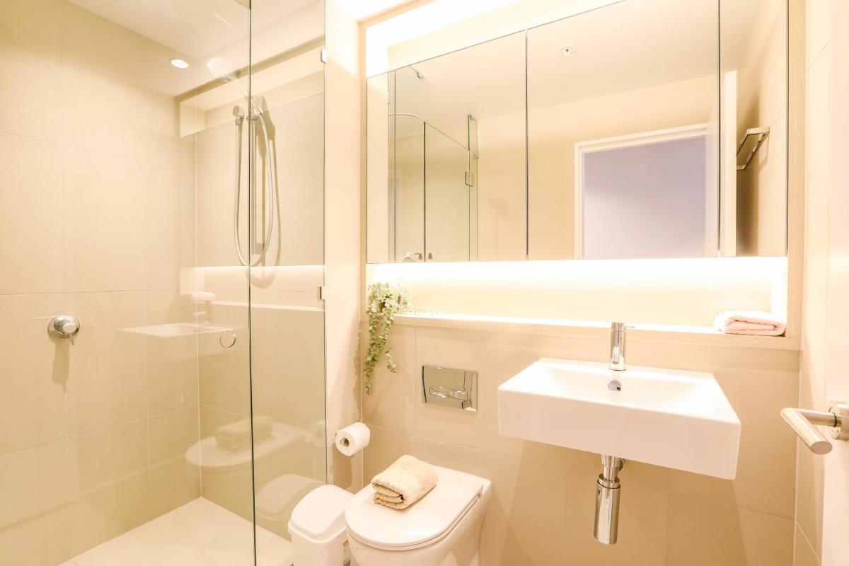 Suitetrails - KOZYGURU DOCKLANDS MODERN COZY 1 BED ROOM UNIT MELBOURNE VDO628