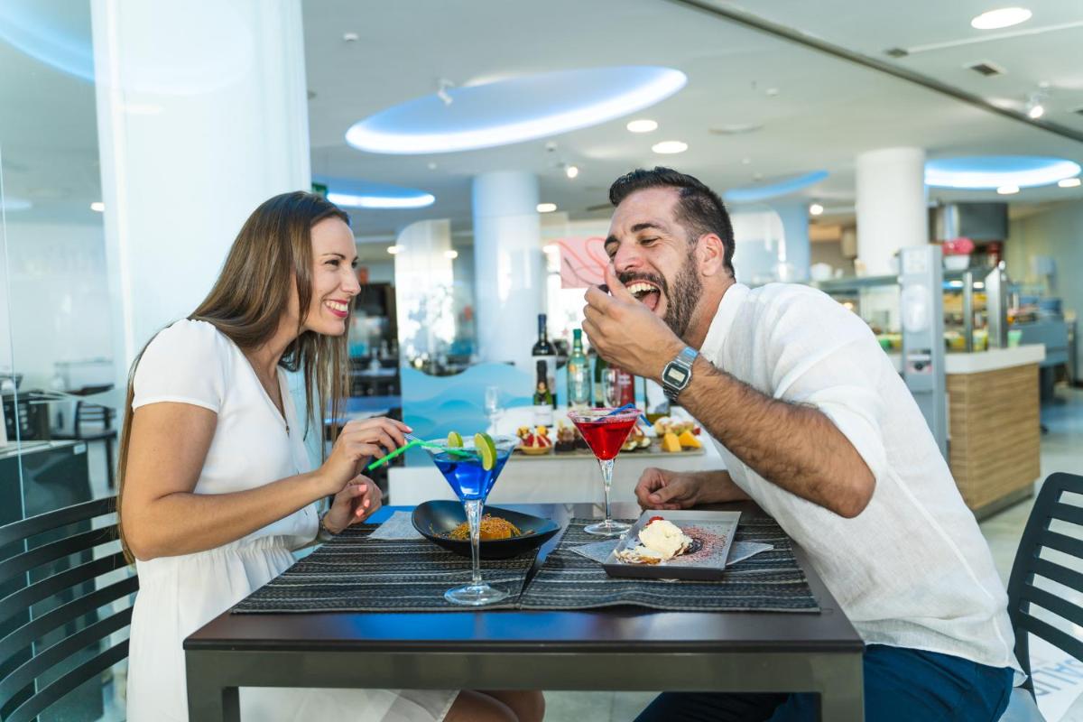 Clientes alojados en Hotel Villa del Mar