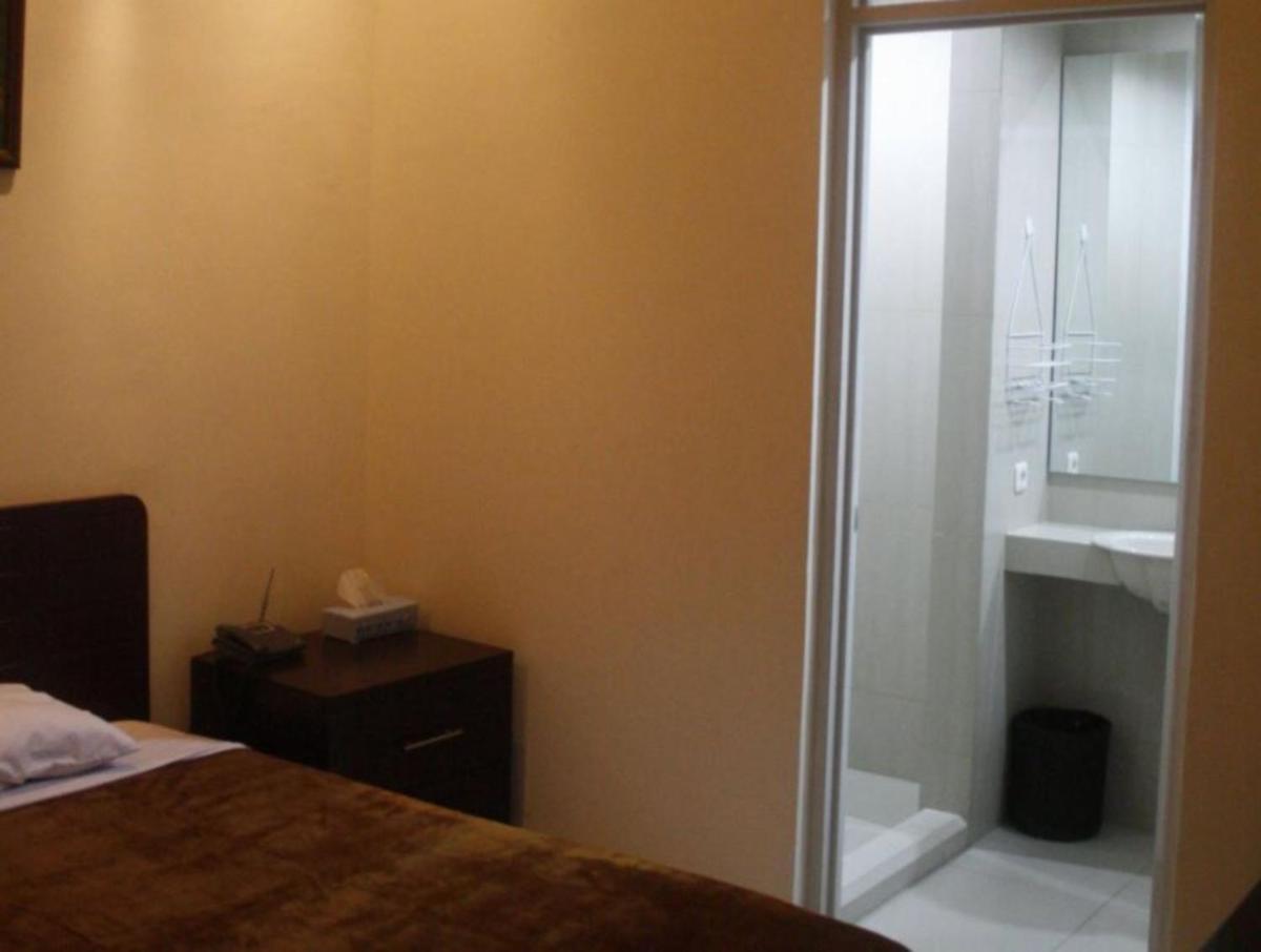 Soerabaja Place Guest House - Housity
