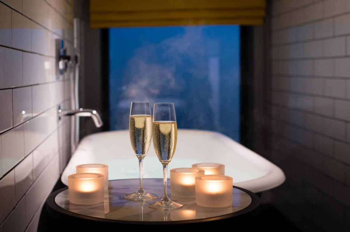 Hotel Du Vin Stratford - Housity