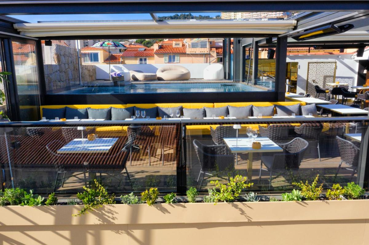 Balcon ou terrasse dans l'établissement Hôtel Fesch & Spa