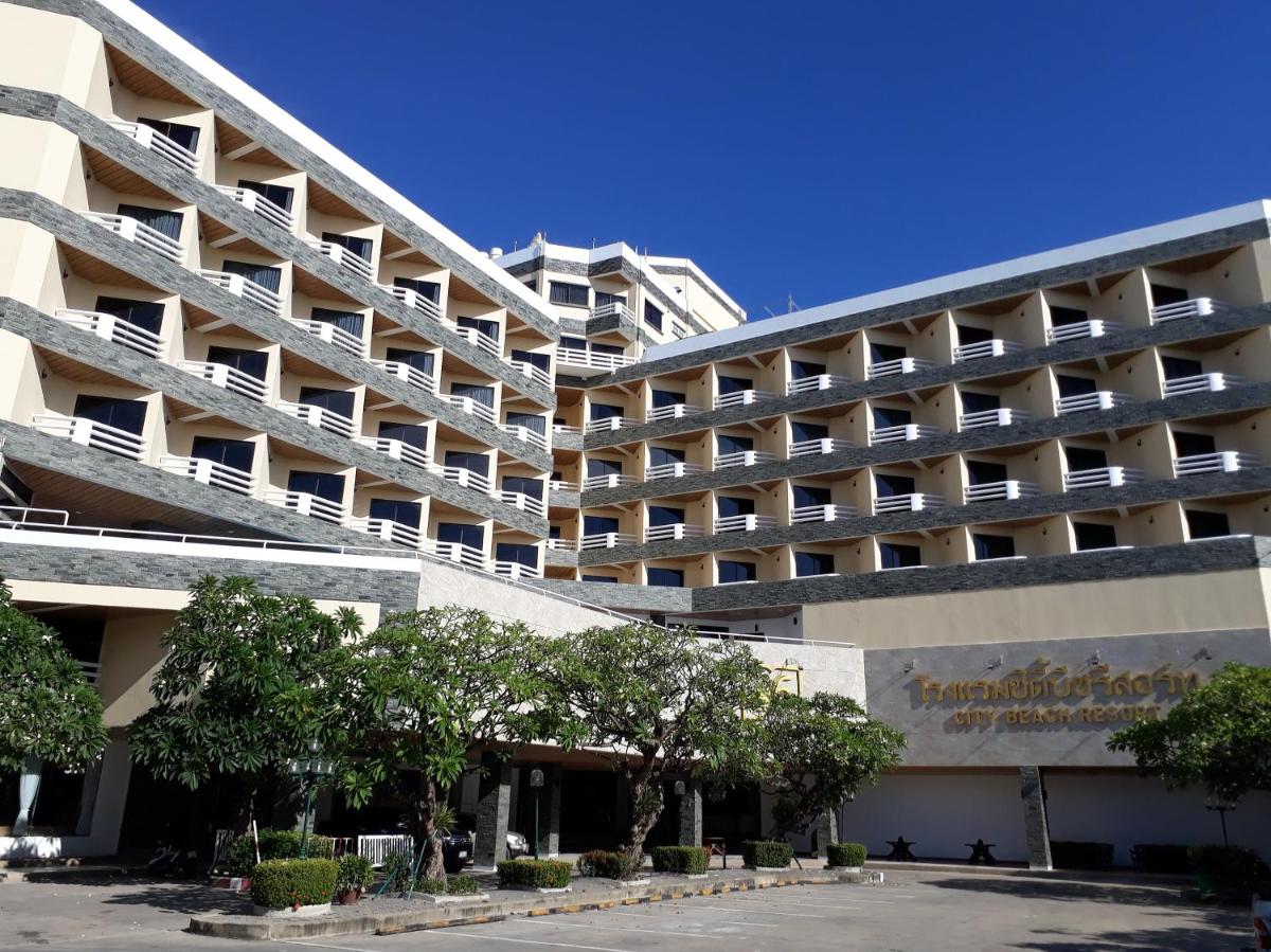 City Beach Resort - Housity