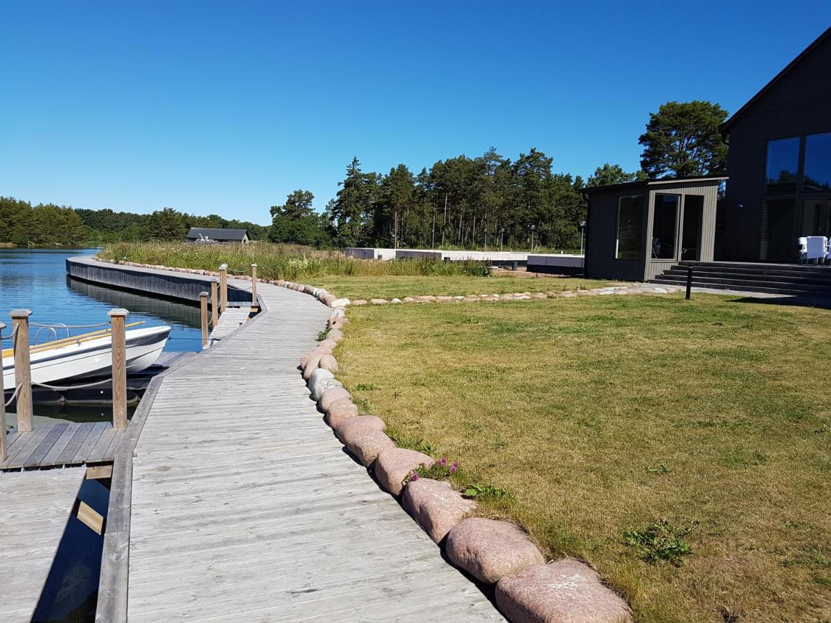 Strandby Villas Käringsund - Housity