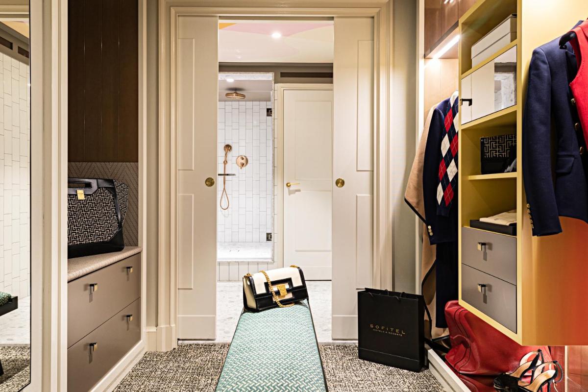 Salle de bains dans l'établissement Sofitel Le Scribe Paris Opera