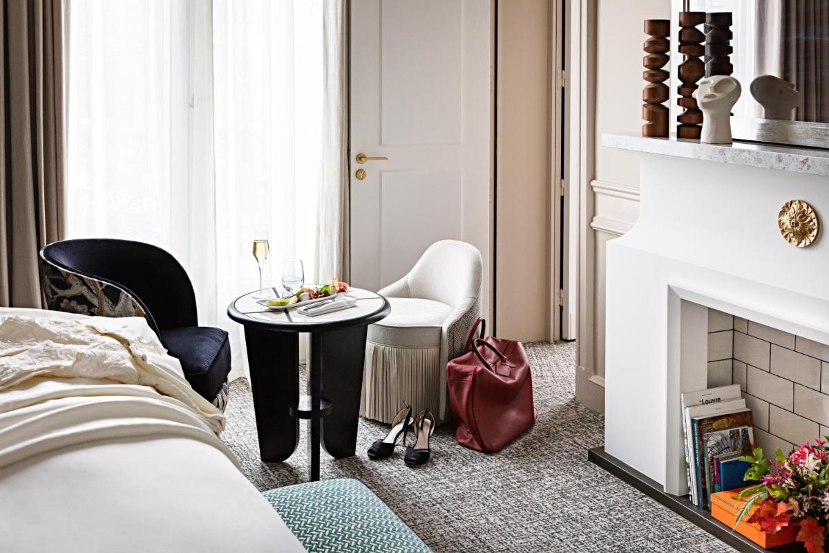 Coin salon dans l'établissement Sofitel Le Scribe Paris Opera