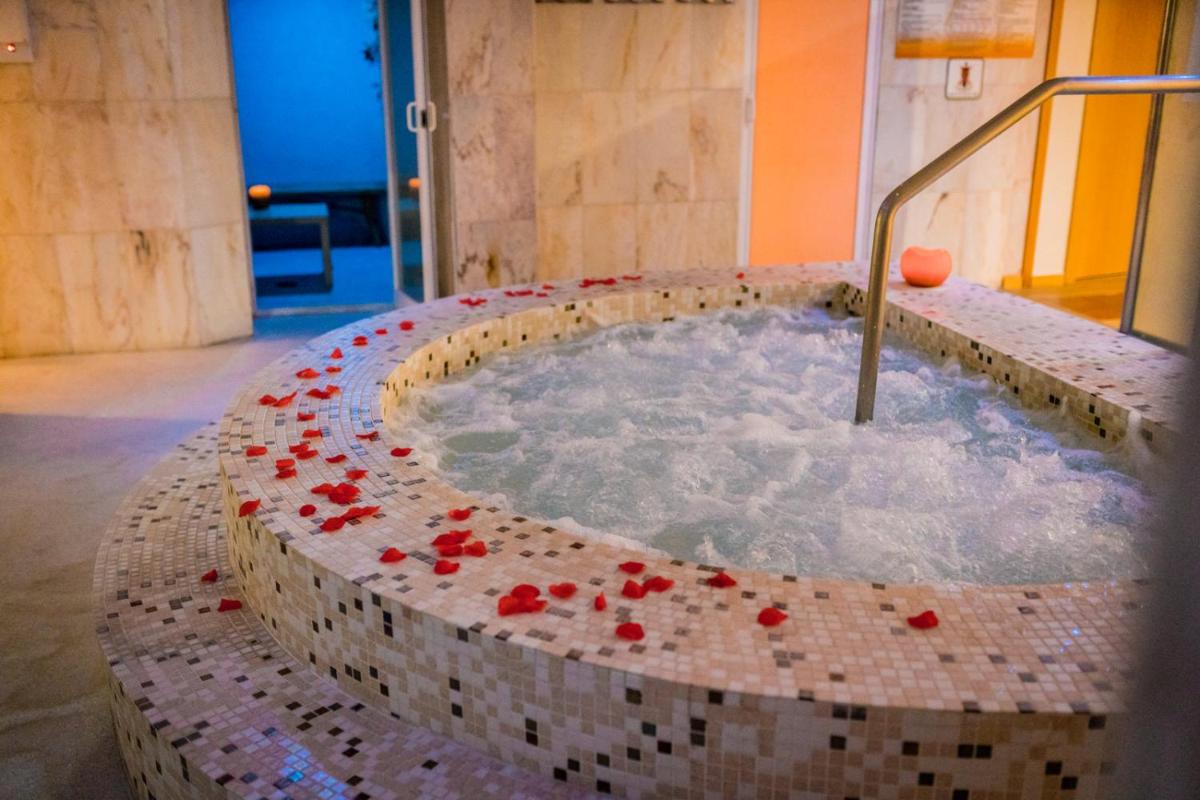 Imagen de la galería de Paradise Park Fun Lifestyle Hotel, en Los Cristianos