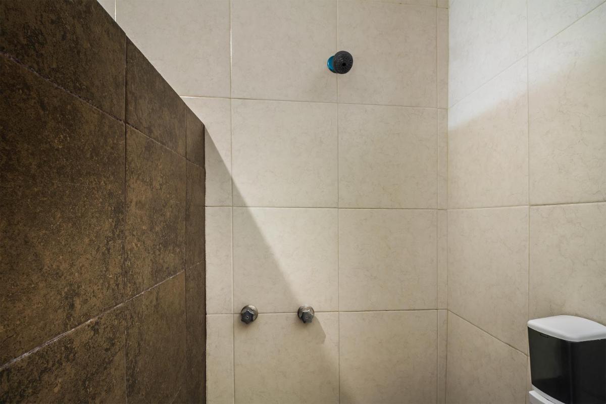 Hotel Plaza Galindo - Housity