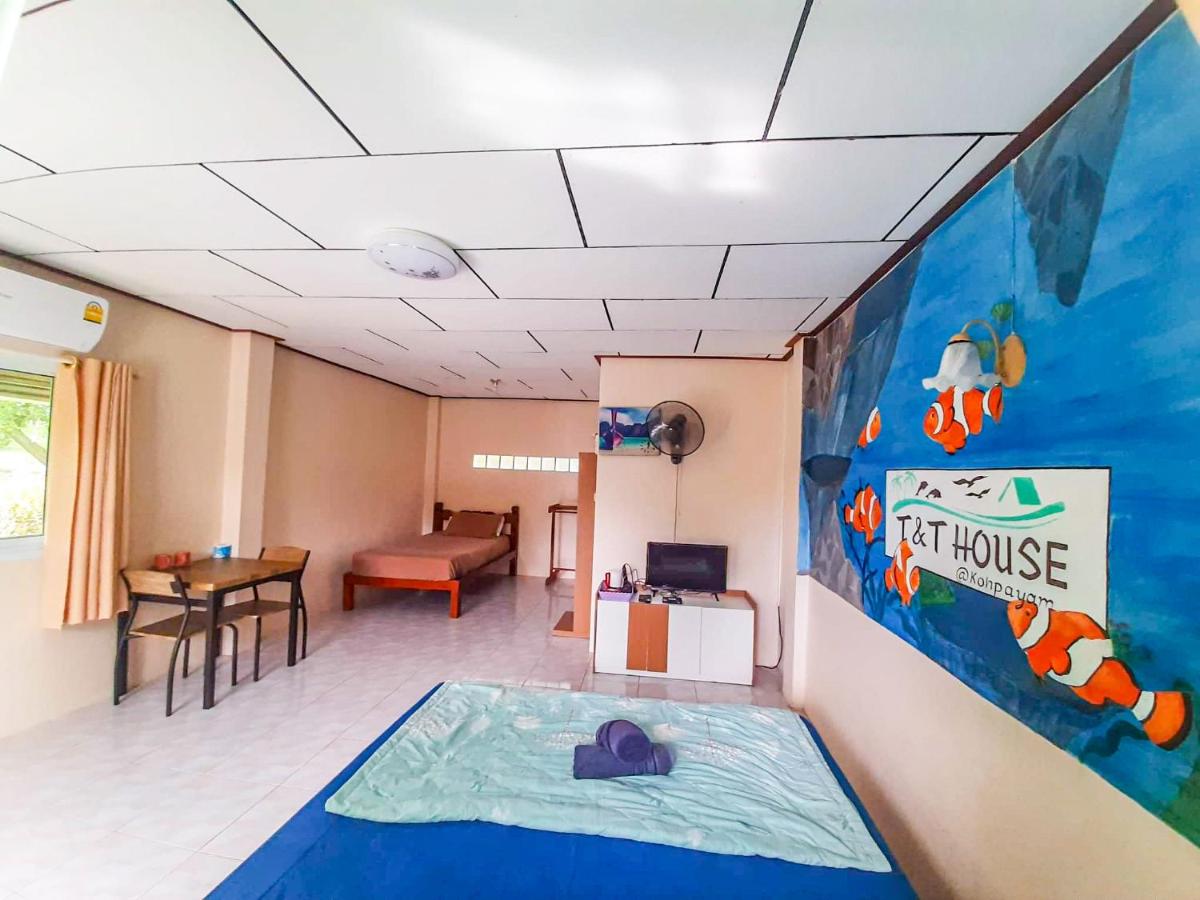 T and T house - Housity