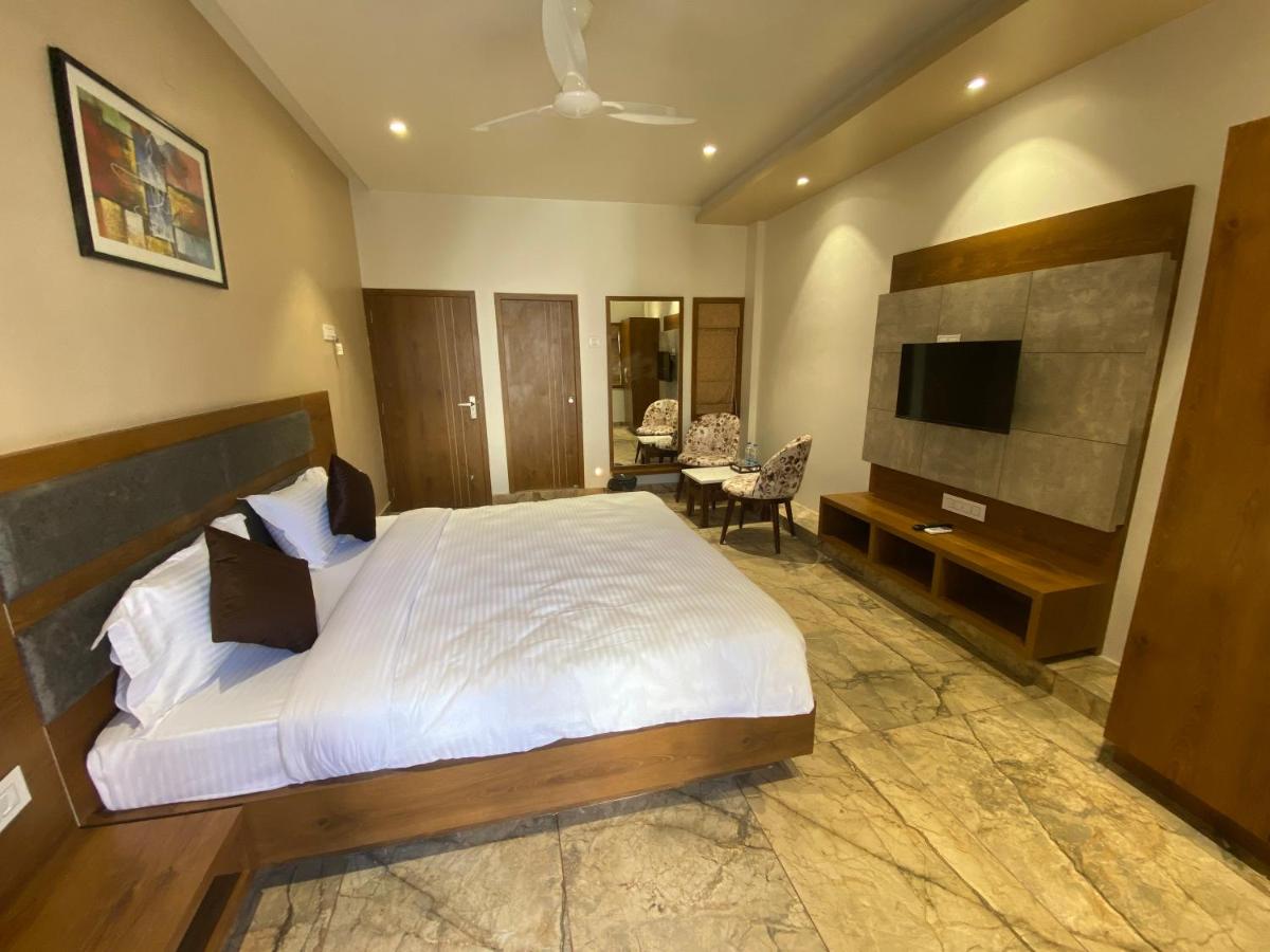 HOTEL DAMODAR - Housity