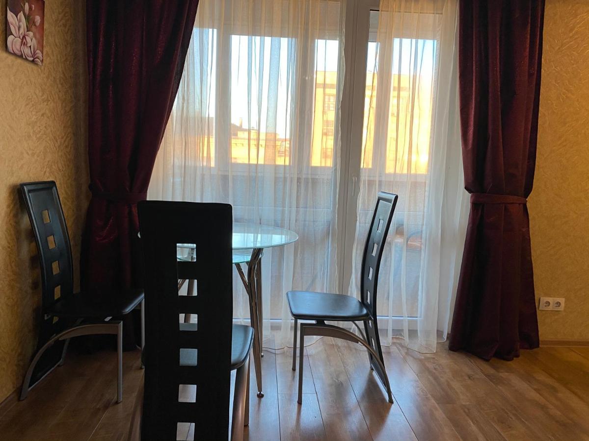 New apartments with panoramic views on Avenue Nauky - Housity