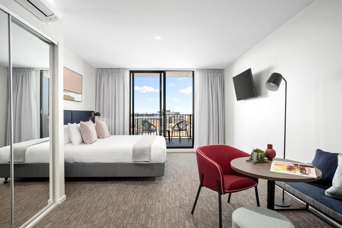 Quest Preston - Housity