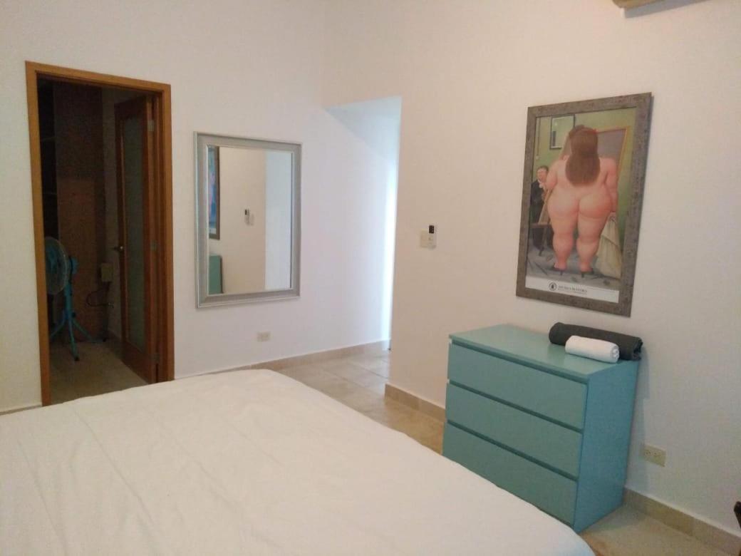 Cap Cana Cap Blue Green - Housity