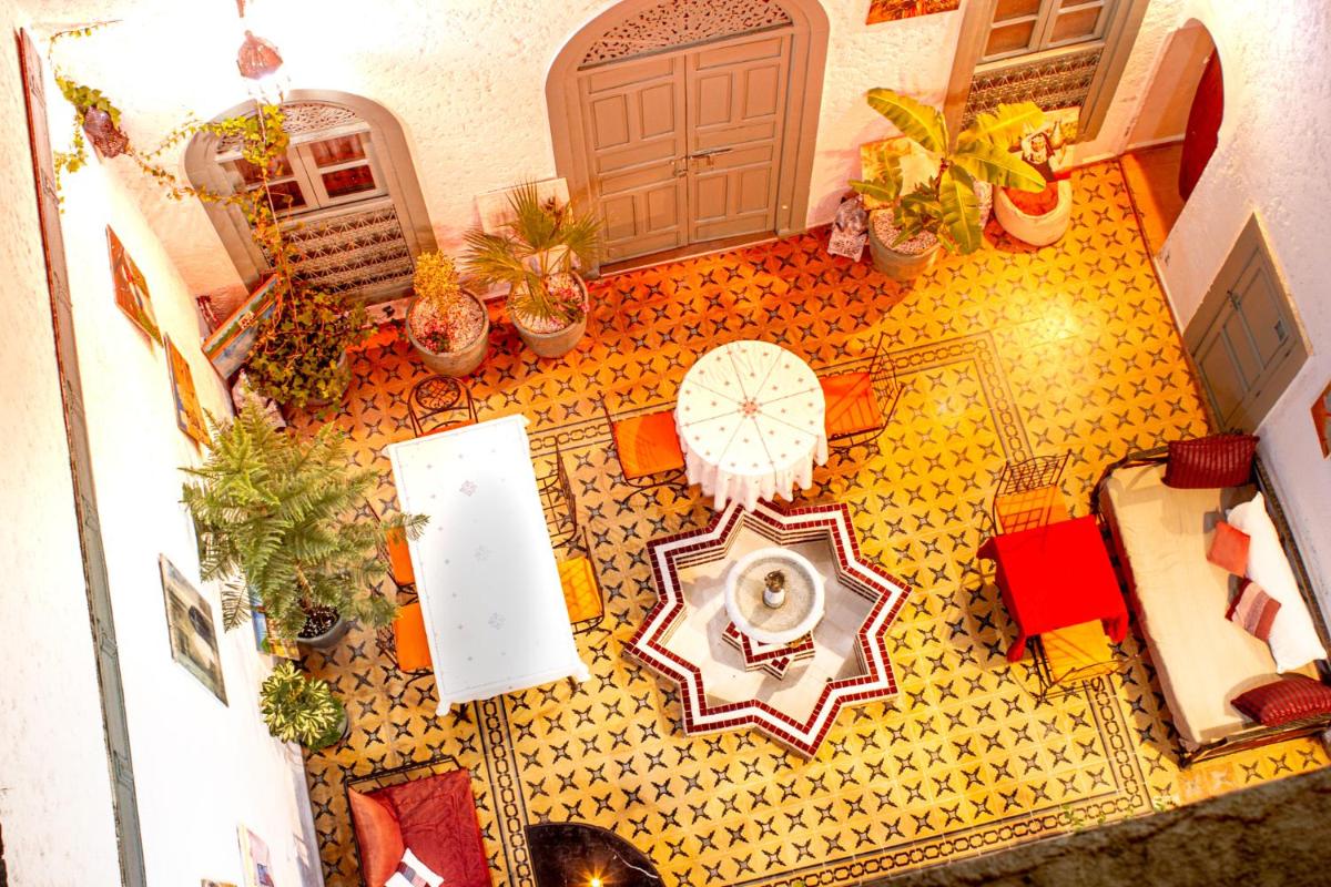 Riad Jomana - Housity