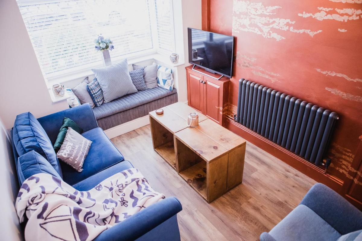 Unique and Stylish close to Beaches Restaurants Shops - Housity