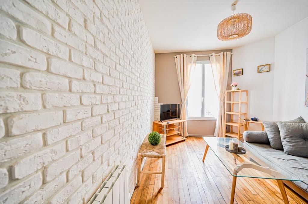 SUPERBE APPARTEMENT LUMINEUX ET CHALEUREUX - Housity
