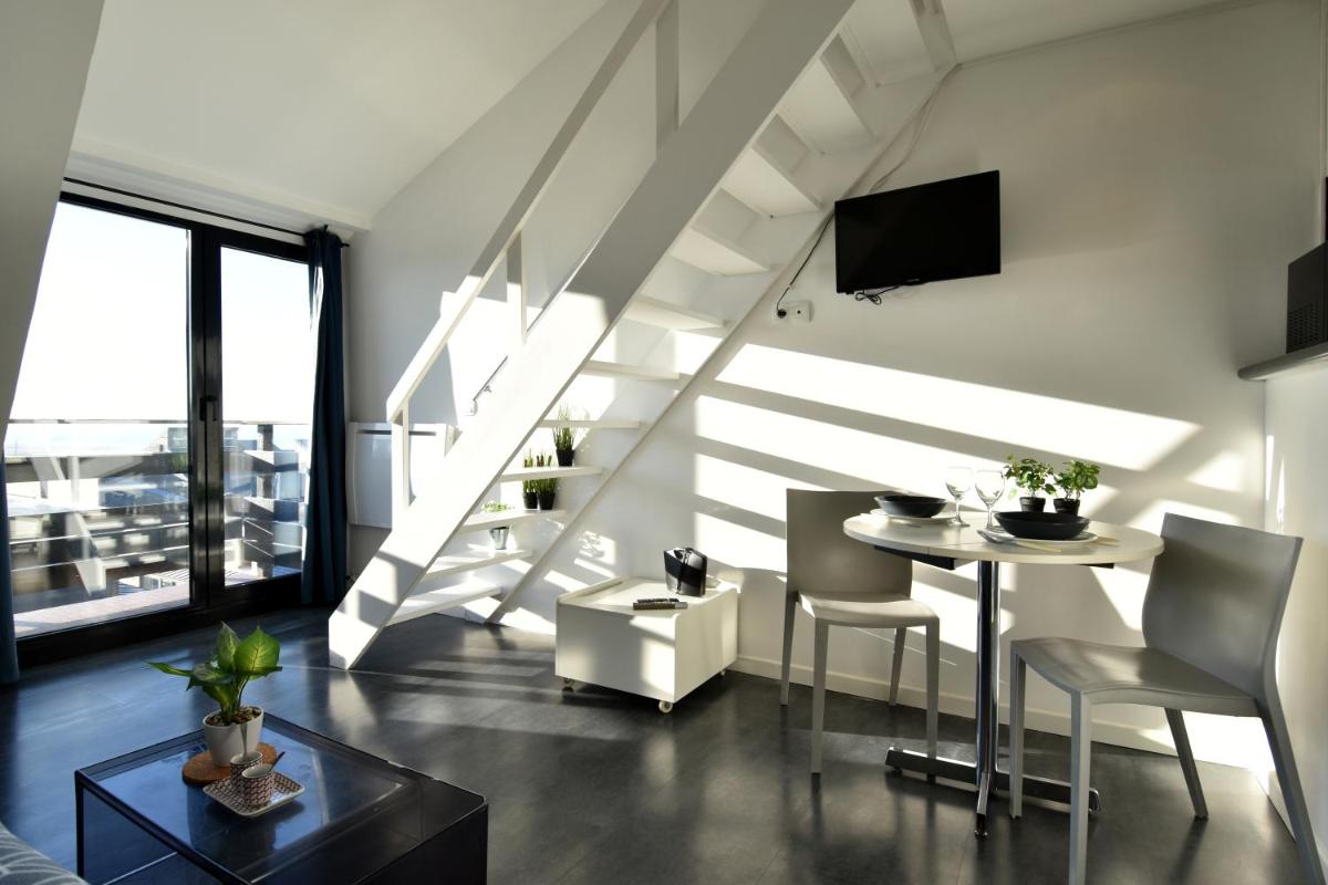 Mini DUPLEX VUE MER EXPOSITION SUD - Housity