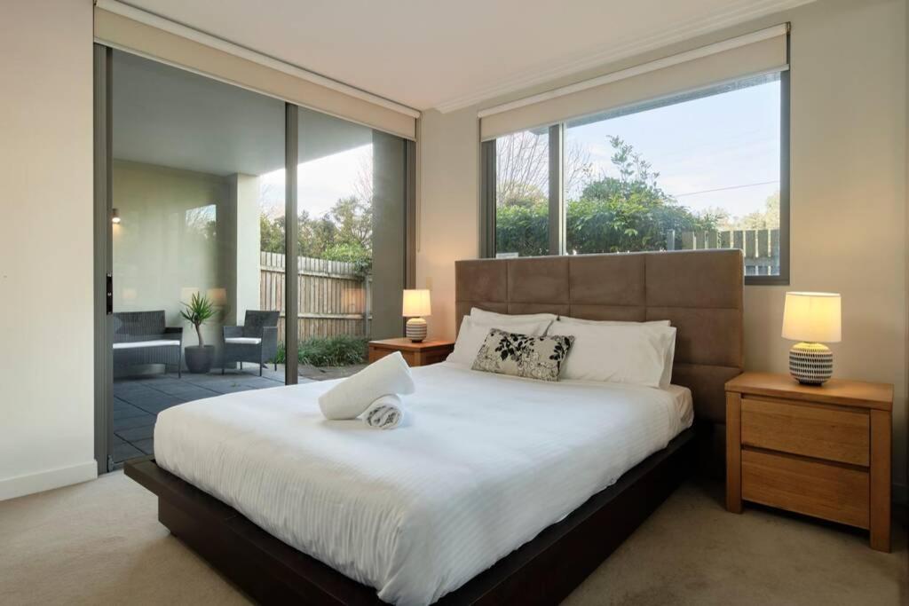 Premium 2 Bedroom Garden Apartment - Housity