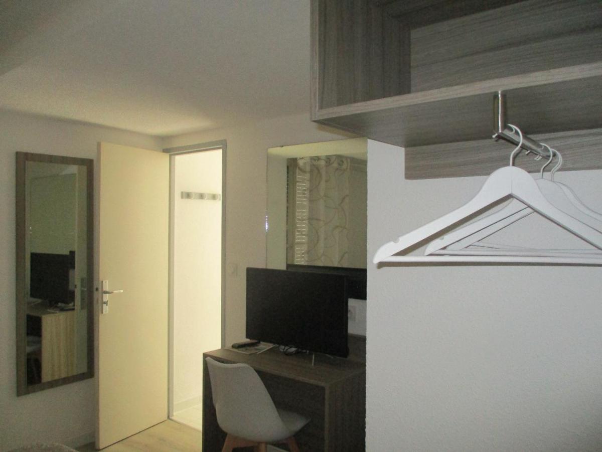 Hotel Du Commerce - Housity