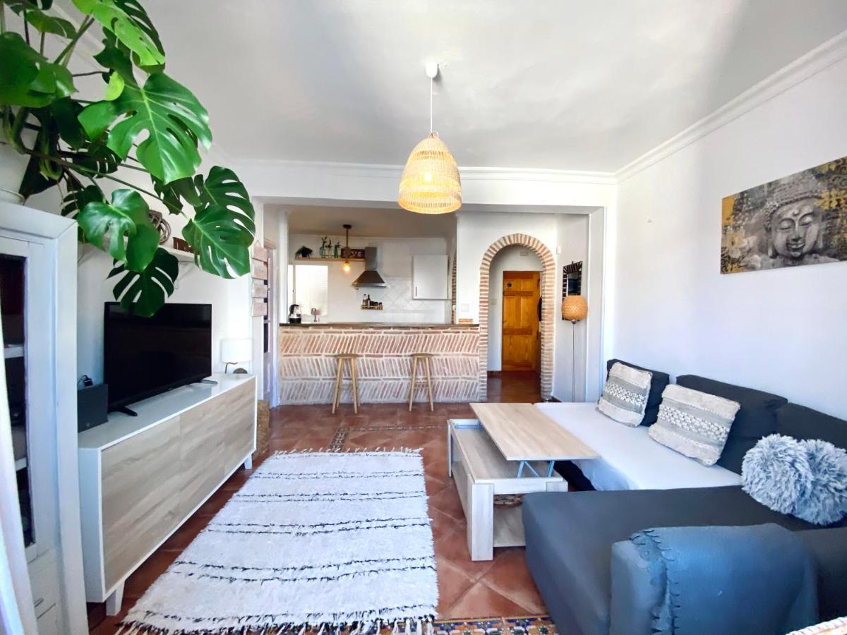 Beach Front Apartment - Housity