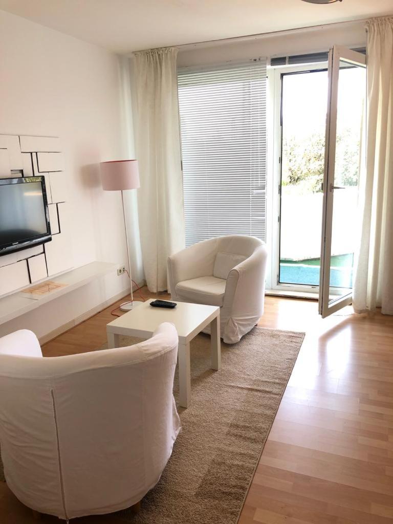 B51 Business Apartments - Housity