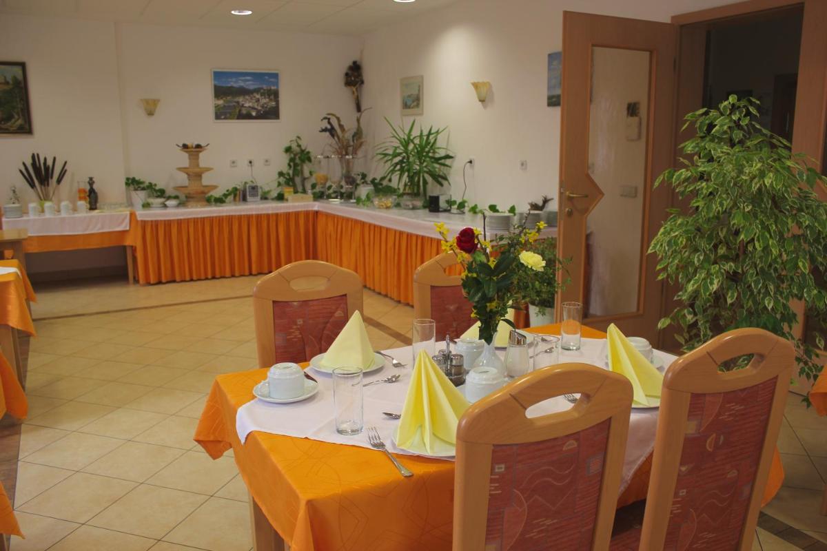 Garni Hotel Villa Tamara - Housity