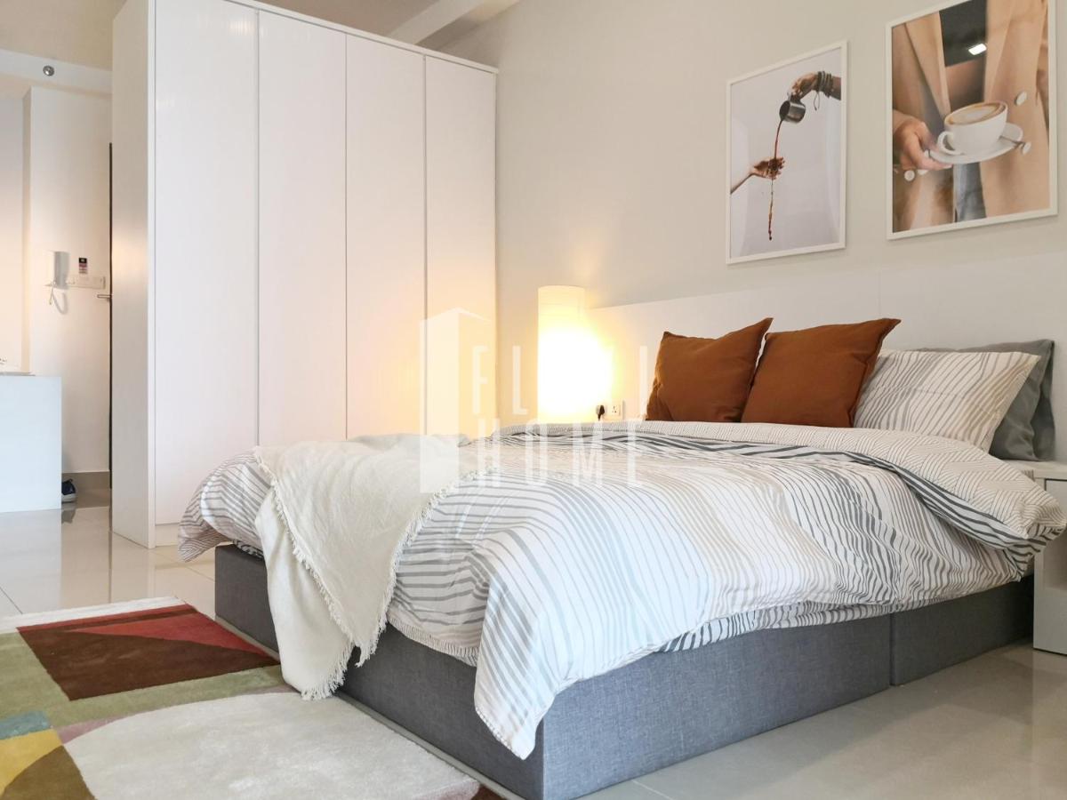 9am-5pm, SAME DAY CHECK IN AND CHECK OUT, Work From Home, Shaftsbury-Cyberjaya, Comfy Home by Flexihome-MY - Housity