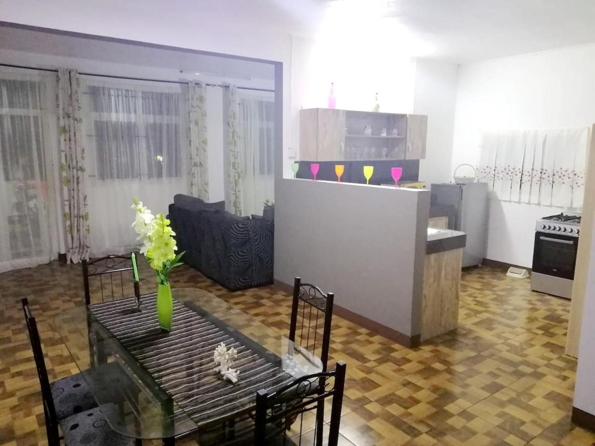 Modern apartment in Flic en Flac with terrace and garden - Housity