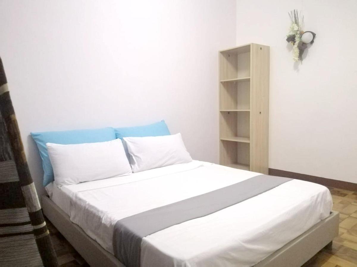 Modern apartment in Flic en Flac with terrace and garden - Housity