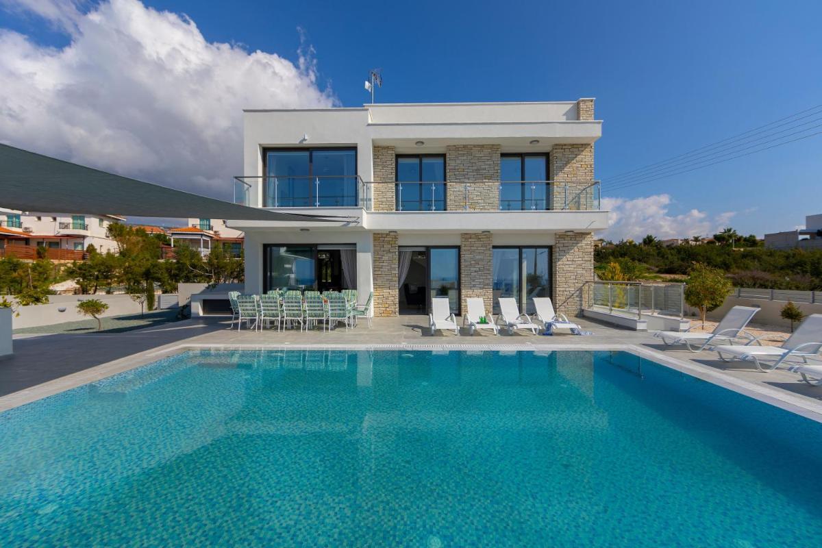 Villa Andromeda, Sea Caves - Housity