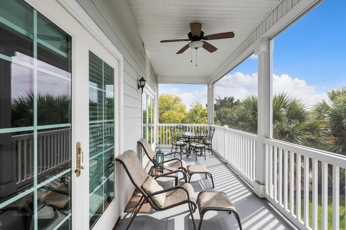 Marsh Winds 2N - Corner Unit - Housity