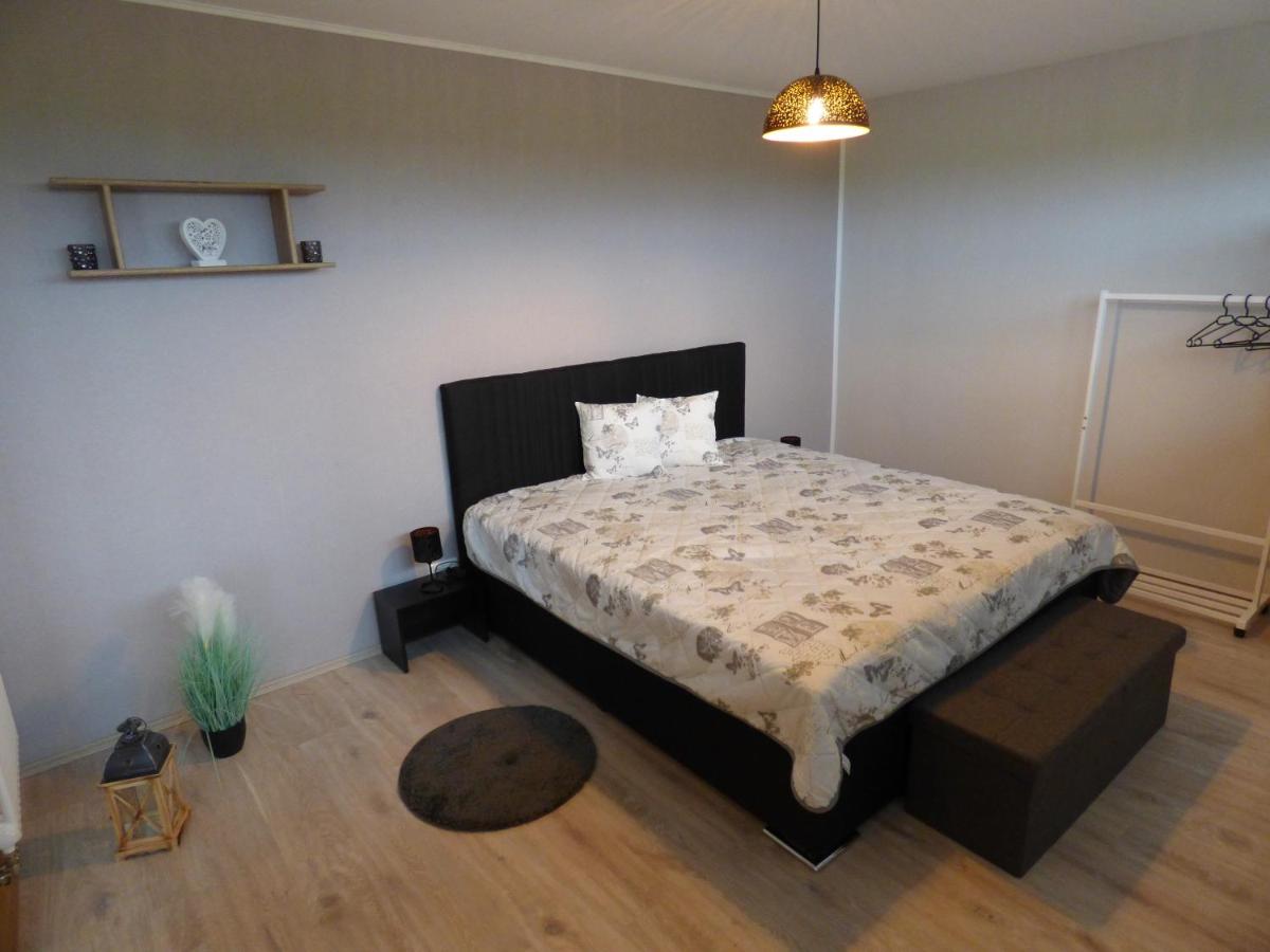 Uckermark "Ferienwohnung Sommerfugl " - Hizvo