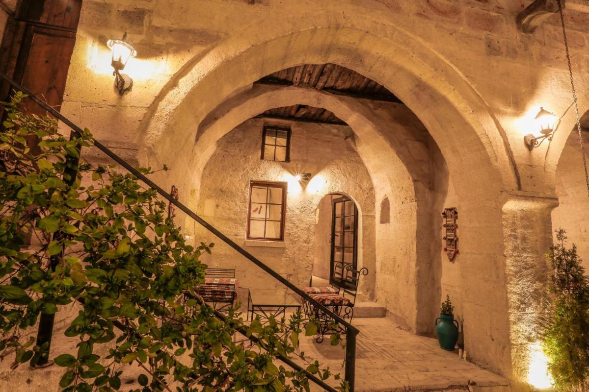 Harkasos Cave Hotel - Housity