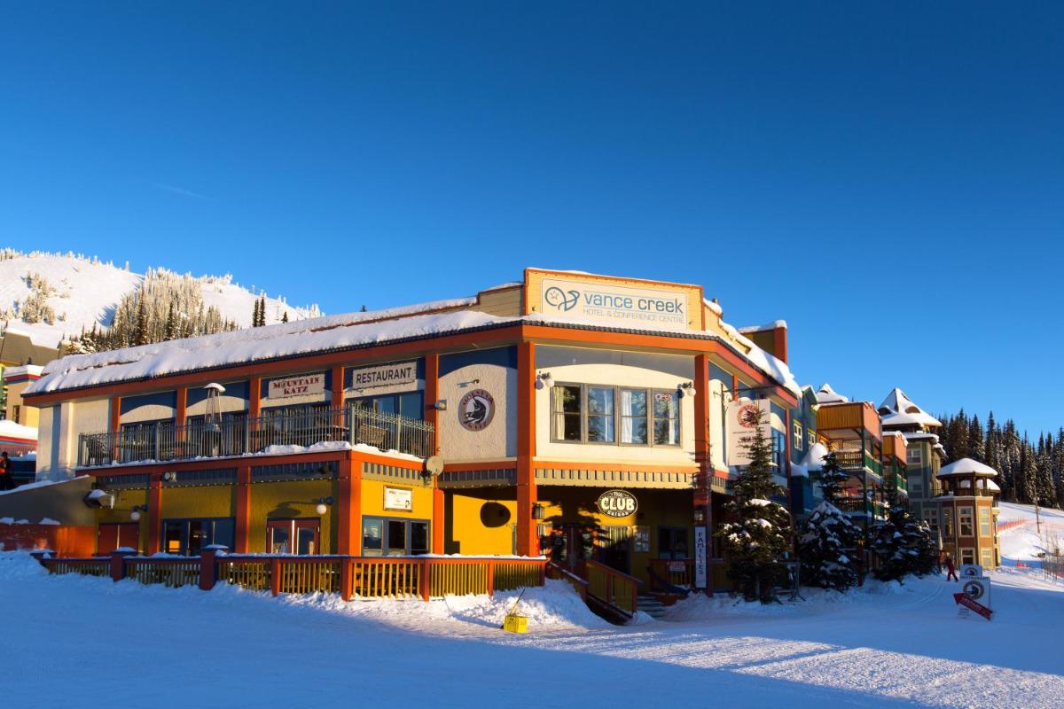 The Vance Creek Hotel & Conference Centre - Housity
